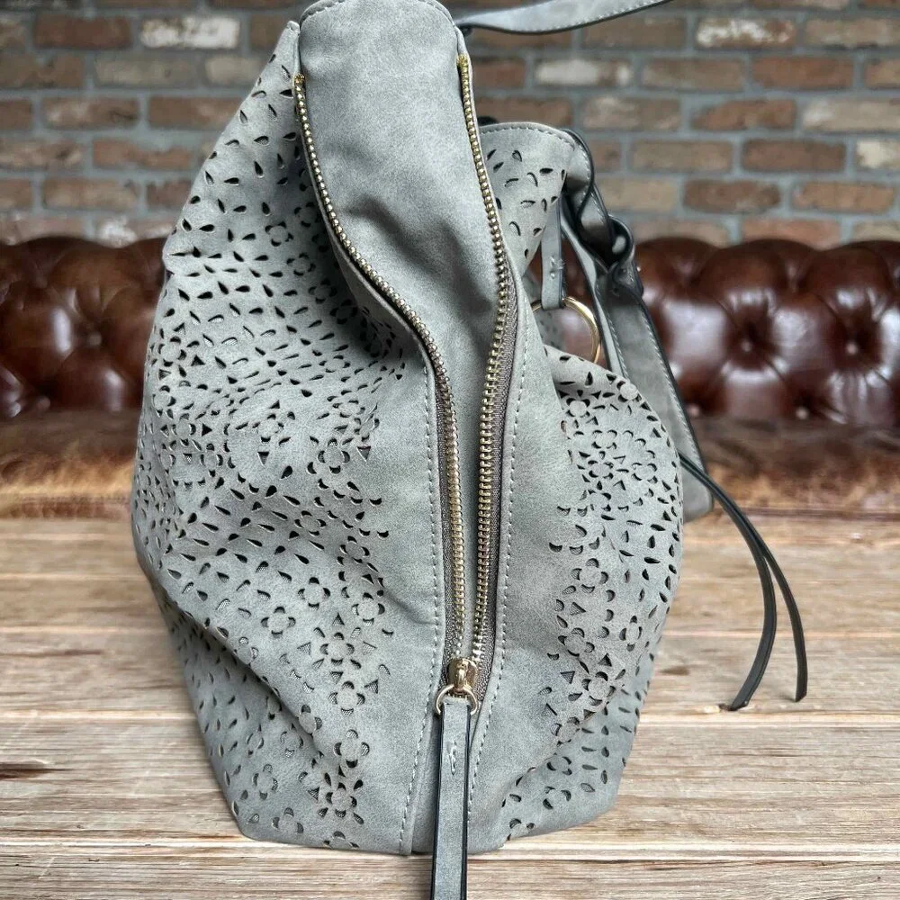 Violet Ray Faux Suede Laser Cut Gray Tote Bag Lined Boho Chic EUC mulberryfoundr - Picture 5 of 16